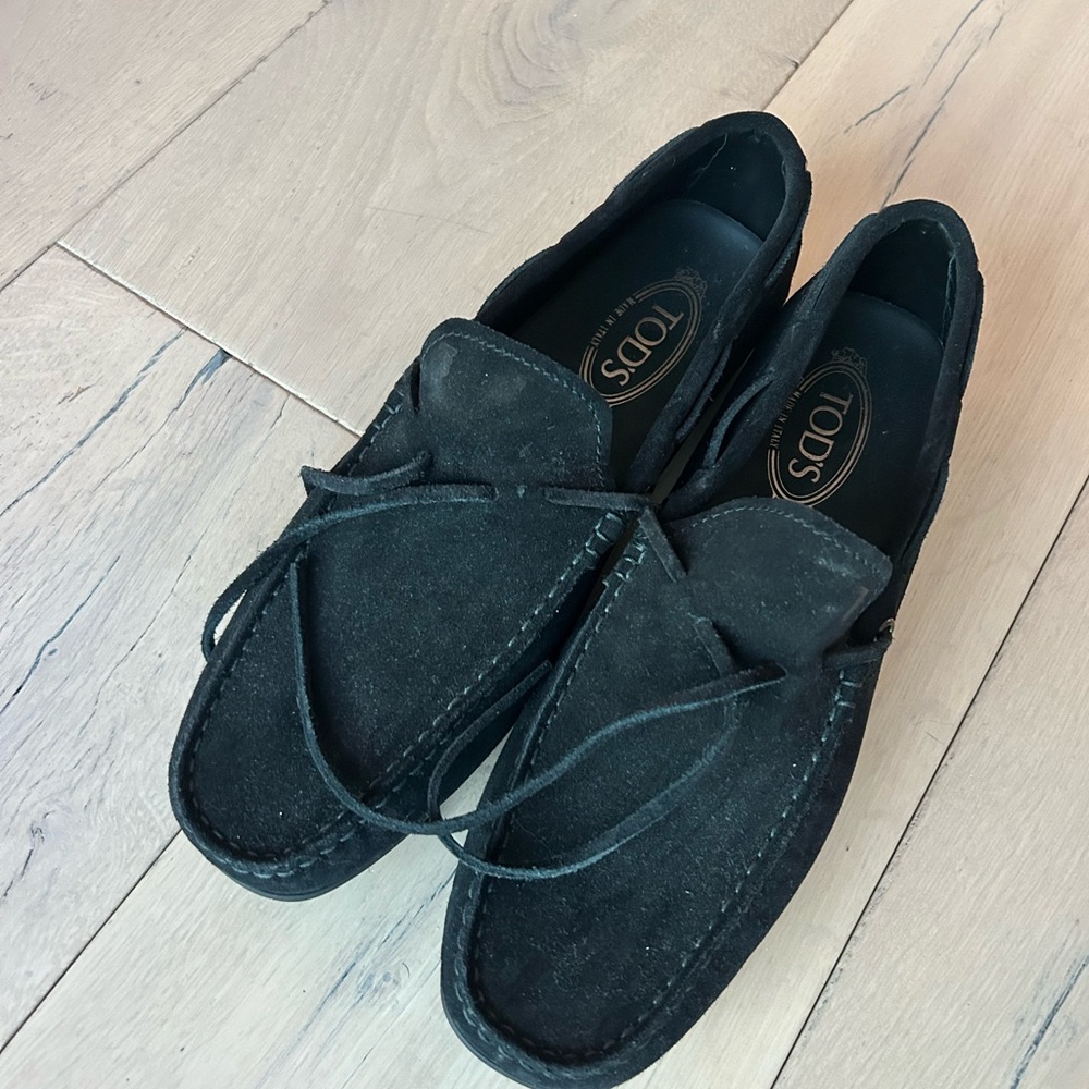 Brand New Tod's Black Gommino drivers, size 9